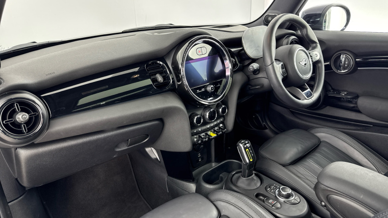 MINI Hatchback 135kW Cooper S Level 3 33kWh 3dr Auto Electric Hatchback